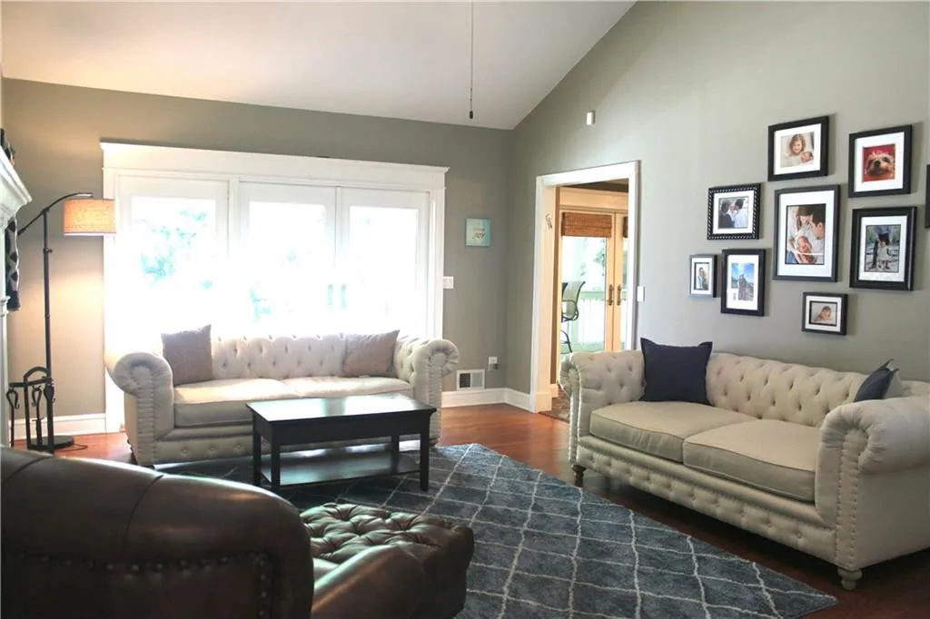 7620 Spalding Lane, Sandy Springs, Georgia 30350, 4 Bedrooms Bedrooms, ,2 BathroomsBathrooms,Residential,Sold,7620 Spalding Lane,6031687