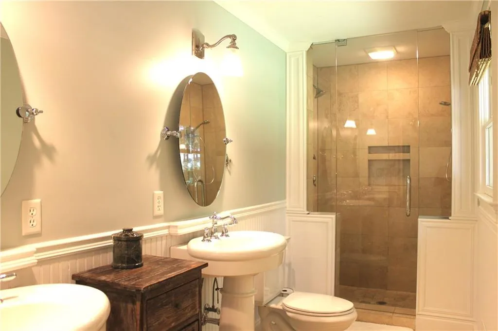 7620 Spalding Lane, Sandy Springs, Georgia 30350, 4 Bedrooms Bedrooms, ,2 BathroomsBathrooms,Residential,Sold,7620 Spalding Lane,6031687