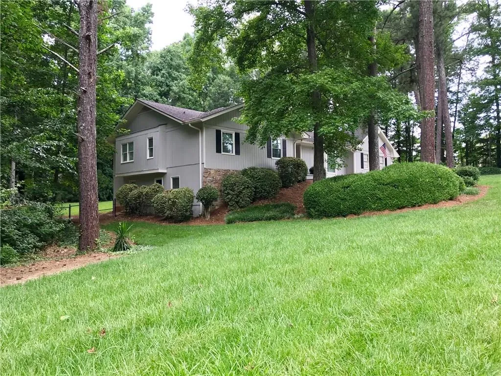 7620 Spalding Lane, Sandy Springs, Georgia 30350, 4 Bedrooms Bedrooms, ,2 BathroomsBathrooms,Residential,Sold,7620 Spalding Lane,6031687