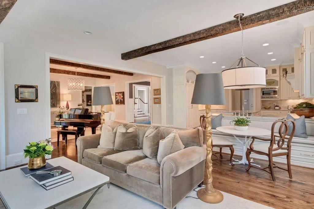 4724 E Conway Drive, Atlanta, Georgia 30327, 7 Bedrooms Bedrooms, ,6 BathroomsBathrooms,Residential,Sold,4724 E Conway Drive,6543498