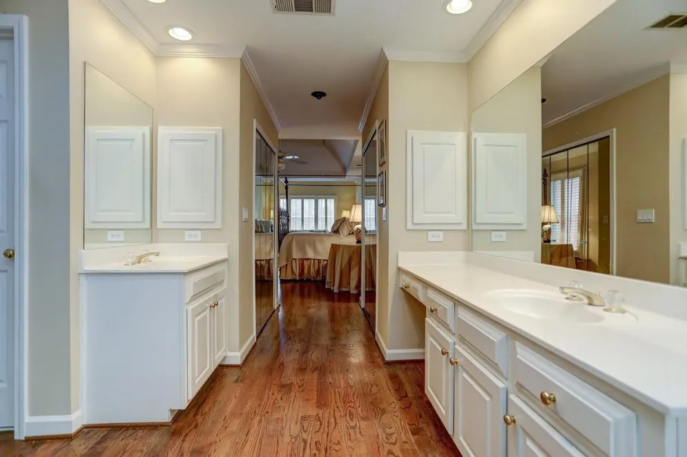 5700 Cameron Hall Place, Atlanta, Georgia 30328, 3 Bedrooms Bedrooms, ,2 BathroomsBathrooms,Residential,Sold,5700 Cameron Hall Place,6507303