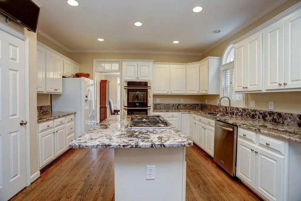 5700 Cameron Hall Place, Atlanta, Georgia 30328, 3 Bedrooms Bedrooms, ,2 BathroomsBathrooms,Residential,Sold,5700 Cameron Hall Place,6507303