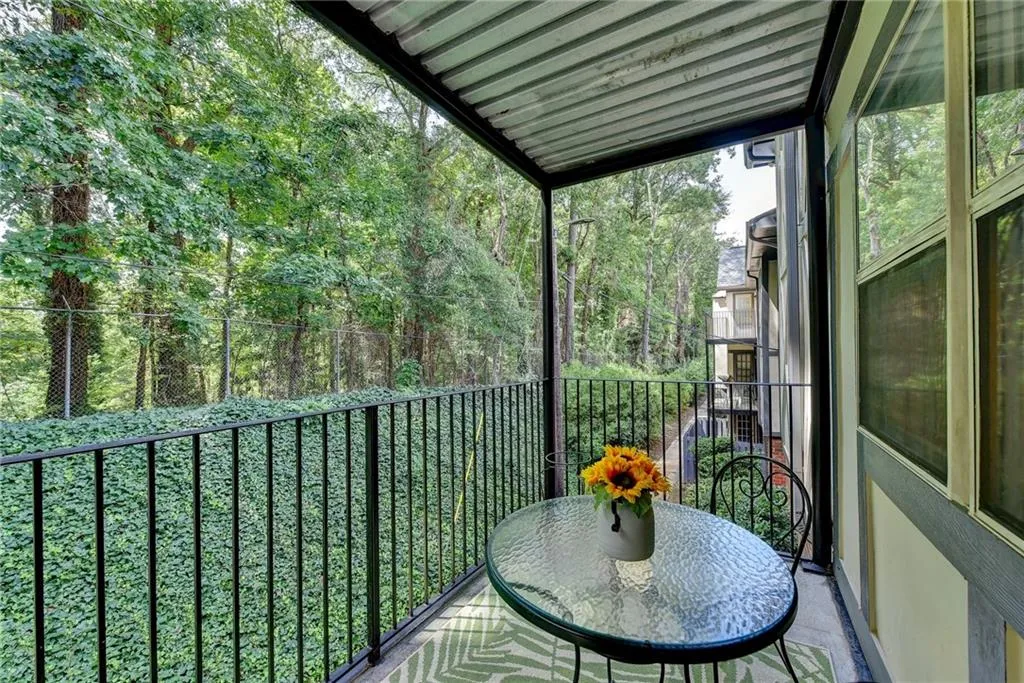 6851 Roswell Road Ne Unit I4, Sandy Springs, Georgia 30328, 3 Bedrooms Bedrooms, ,2 BathroomsBathrooms,Residential,Sold,6851 Roswell Road Ne Unit I4,6775294 6851 Roswell Road Ne Unit I4, Sandy Springs, Georgia 30328, 3 Bedrooms Bedrooms, ,2 BathroomsBathrooms,Residential,Sold,6851 Roswell Road Ne Unit I4,6775294