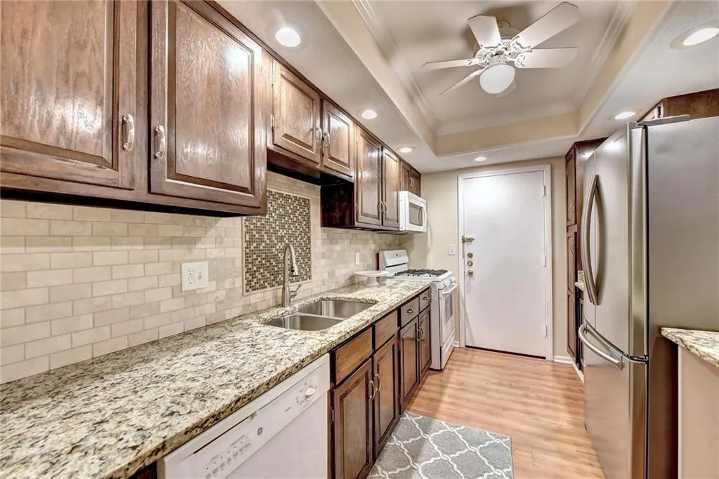 6851 Roswell Road Ne Unit I4, Sandy Springs, Georgia 30328, 3 Bedrooms Bedrooms, ,2 BathroomsBathrooms,Residential,Sold,6851 Roswell Road Ne Unit I4,6775294 6851 Roswell Road Ne Unit I4, Sandy Springs, Georgia 30328, 3 Bedrooms Bedrooms, ,2 BathroomsBathrooms,Residential,Sold,6851 Roswell Road Ne Unit I4,6775294