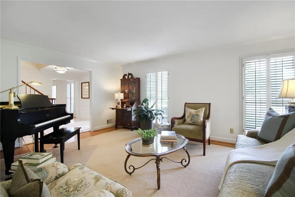 5970 Riverwood Drive, Atlanta, Georgia 30328, 5 Bedrooms Bedrooms, ,4 BathroomsBathrooms,Residential,Sold,5970 Riverwood Drive,6914075