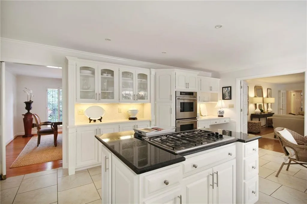 5970 Riverwood Drive, Atlanta, Georgia 30328, 5 Bedrooms Bedrooms, ,4 BathroomsBathrooms,Residential,Sold,5970 Riverwood Drive,6914075