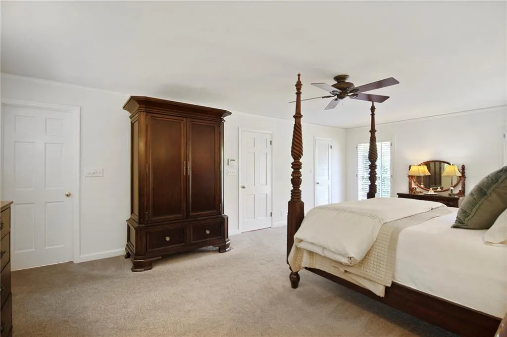 5970 Riverwood Drive, Atlanta, Georgia 30328, 5 Bedrooms Bedrooms, ,4 BathroomsBathrooms,Residential,Sold,5970 Riverwood Drive,6914075