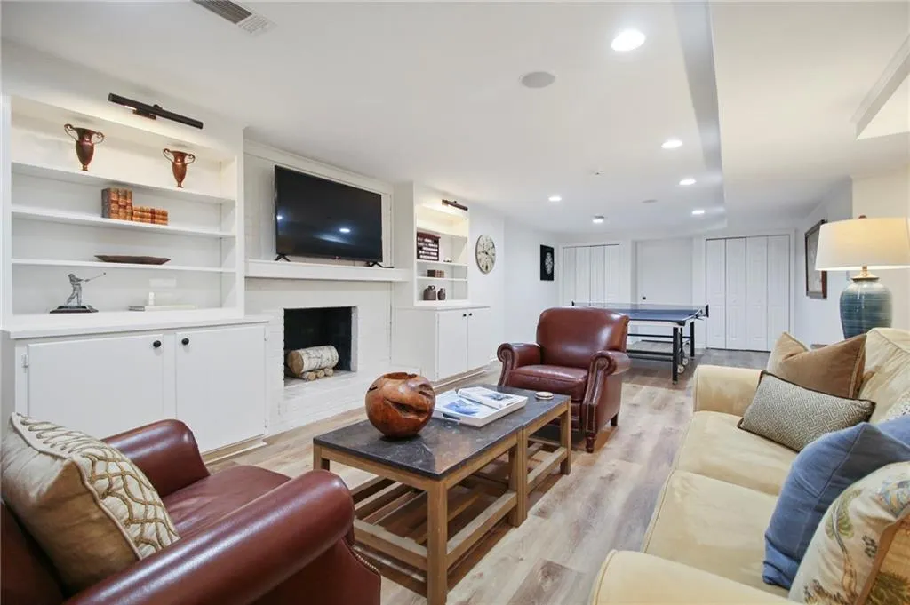 5970 Riverwood Drive, Atlanta, Georgia 30328, 5 Bedrooms Bedrooms, ,4 BathroomsBathrooms,Residential,Sold,5970 Riverwood Drive,6914075