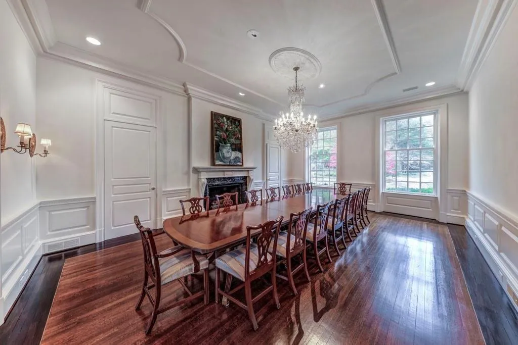 4615 Northside Drive, Atlanta, Georgia 30327, 6 Bedrooms Bedrooms, ,7 BathroomsBathrooms,Residential,Sold,4615 Northside Drive,6788514 4615 Northside Drive, Atlanta, Georgia 30327, 6 Bedrooms Bedrooms, ,7 BathroomsBathrooms,Residential,Sold,4615 Northside Drive,6788514