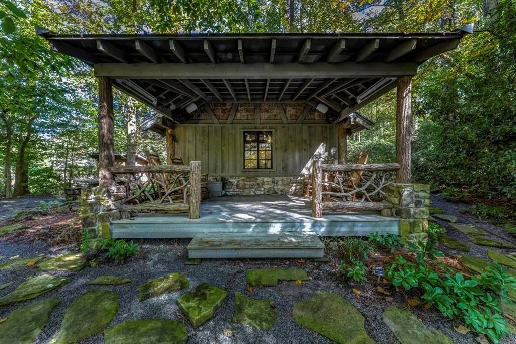 4615 Northside Drive, Atlanta, Georgia 30327, 6 Bedrooms Bedrooms, ,7 BathroomsBathrooms,Residential,Sold,4615 Northside Drive,6788514 4615 Northside Drive, Atlanta, Georgia 30327, 6 Bedrooms Bedrooms, ,7 BathroomsBathrooms,Residential,Sold,4615 Northside Drive,6788514