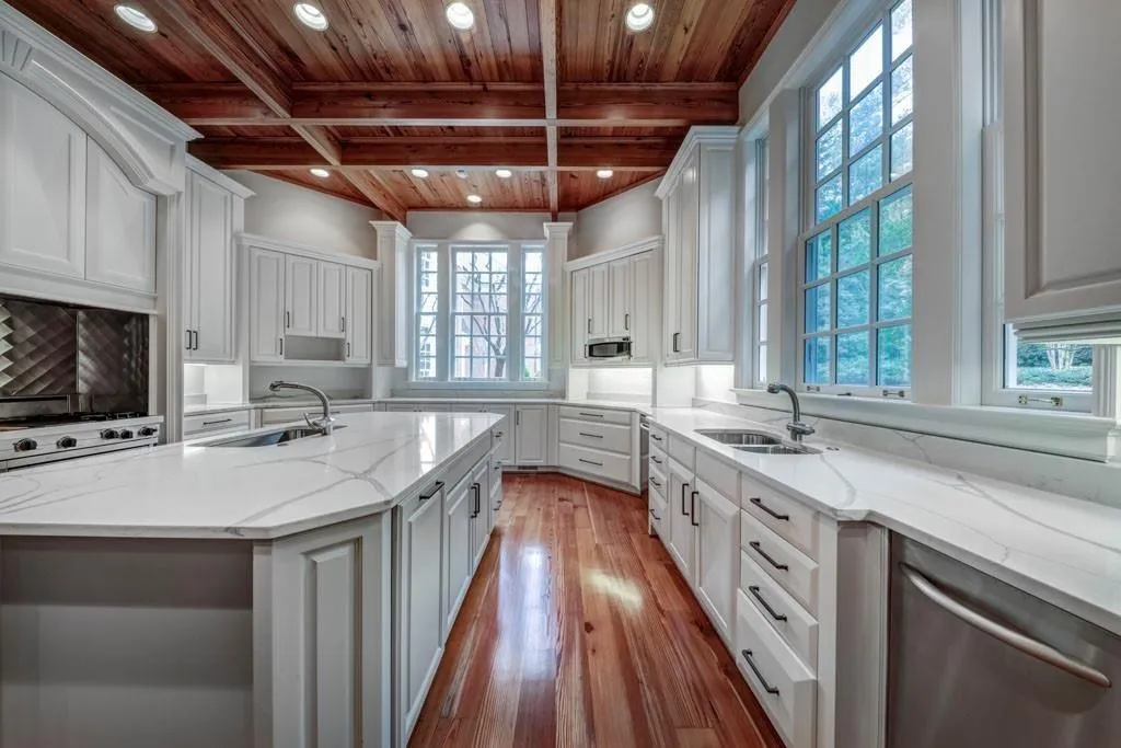 4615 Northside Drive, Atlanta, Georgia 30327, 6 Bedrooms Bedrooms, ,7 BathroomsBathrooms,Residential,Sold,4615 Northside Drive,6788514 4615 Northside Drive, Atlanta, Georgia 30327, 6 Bedrooms Bedrooms, ,7 BathroomsBathrooms,Residential,Sold,4615 Northside Drive,6788514