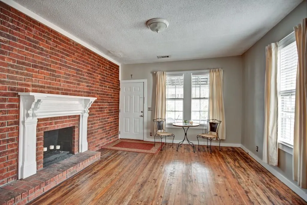 955 Hall Place Nw, Atlanta, Georgia 30318, 3 Bedrooms Bedrooms, ,1 BathroomBathrooms,Residential,Sold,955 Hall Place Nw,5955241