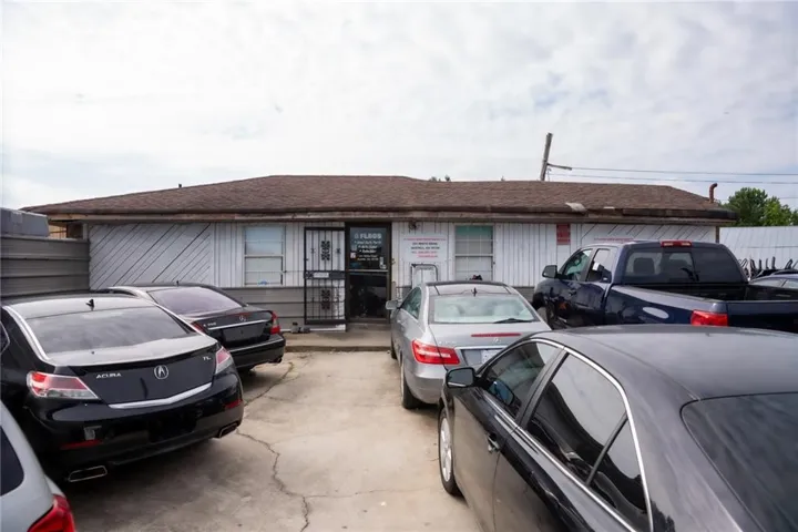 1010 White Road