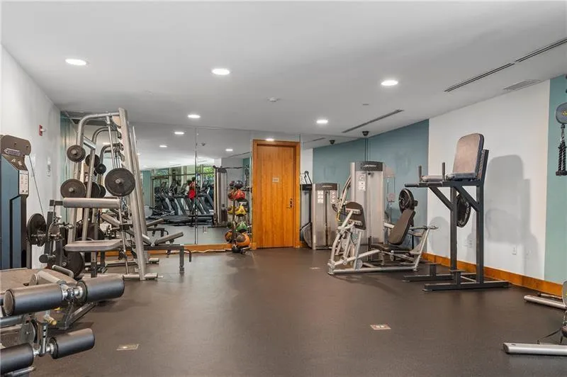700 Park Regency Place Ne Unit 803, Atlanta, Georgia 30326, 2 Bedrooms Bedrooms, ,2 BathroomsBathrooms,Residential,For Sale,700 Park Regency Place Ne Unit 803,7546740