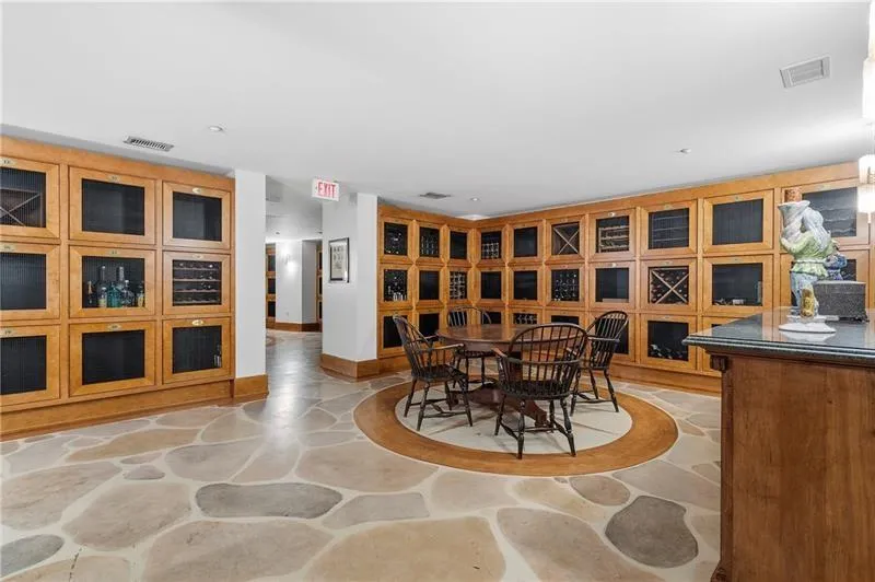 700 Park Regency Place Ne Unit 803, Atlanta, Georgia 30326, 2 Bedrooms Bedrooms, ,2 BathroomsBathrooms,Residential,For Sale,700 Park Regency Place Ne Unit 803,7546740
