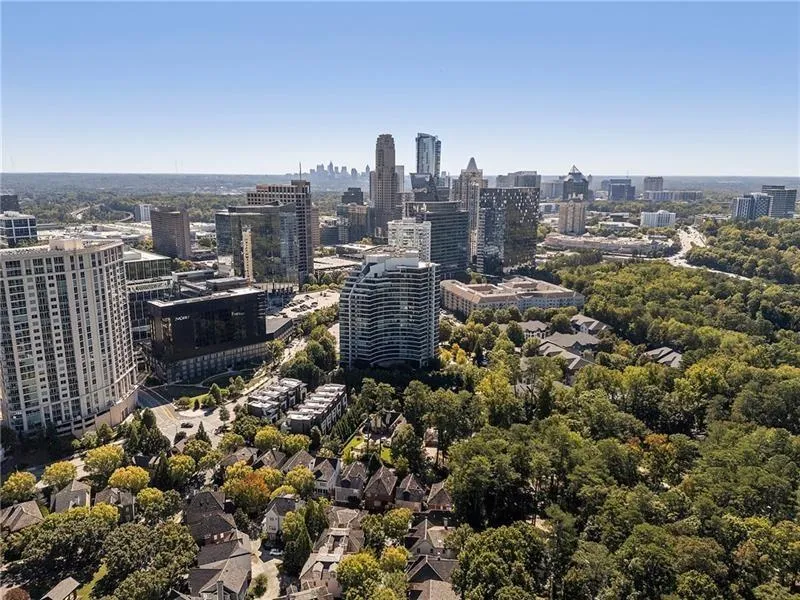 700 Park Regency Place Ne Unit 803, Atlanta, Georgia 30326, 2 Bedrooms Bedrooms, ,2 BathroomsBathrooms,Residential,For Sale,700 Park Regency Place Ne Unit 803,7546740