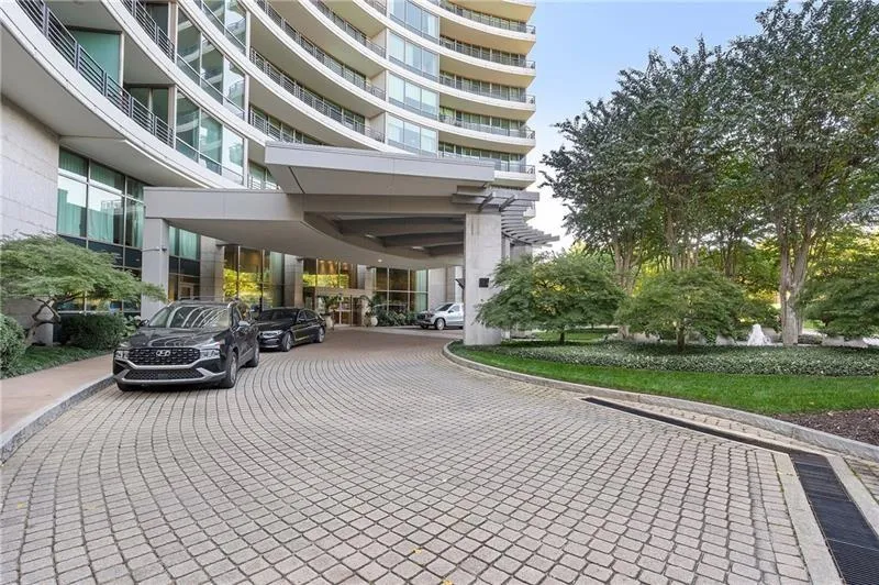 700 Park Regency Place Ne Unit 803, Atlanta, Georgia 30326, 2 Bedrooms Bedrooms, ,2 BathroomsBathrooms,Residential,For Sale,700 Park Regency Place Ne Unit 803,7546740