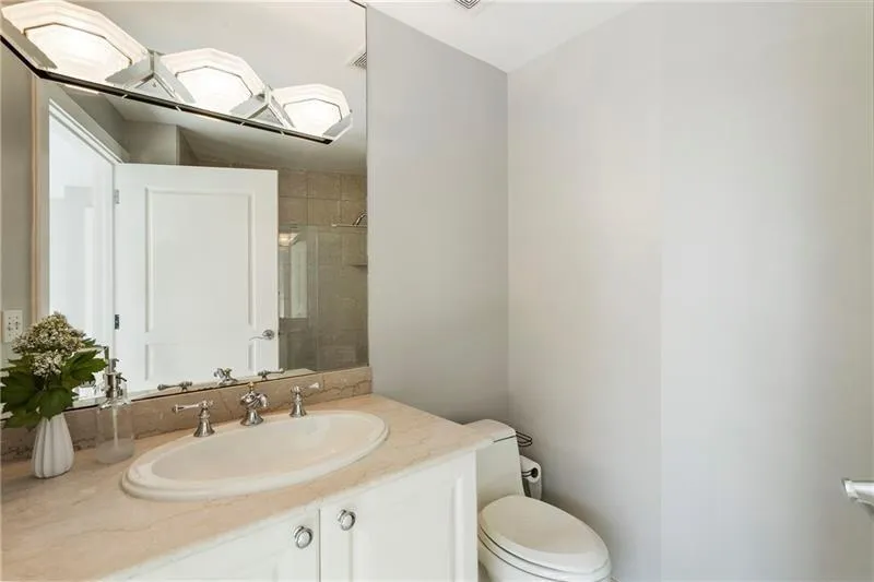 700 Park Regency Place Ne Unit 803, Atlanta, Georgia 30326, 2 Bedrooms Bedrooms, ,2 BathroomsBathrooms,Residential,For Sale,700 Park Regency Place Ne Unit 803,7546740