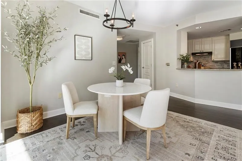 700 Park Regency Place Ne Unit 803, Atlanta, Georgia 30326, 2 Bedrooms Bedrooms, ,2 BathroomsBathrooms,Residential,For Sale,700 Park Regency Place Ne Unit 803,7546740