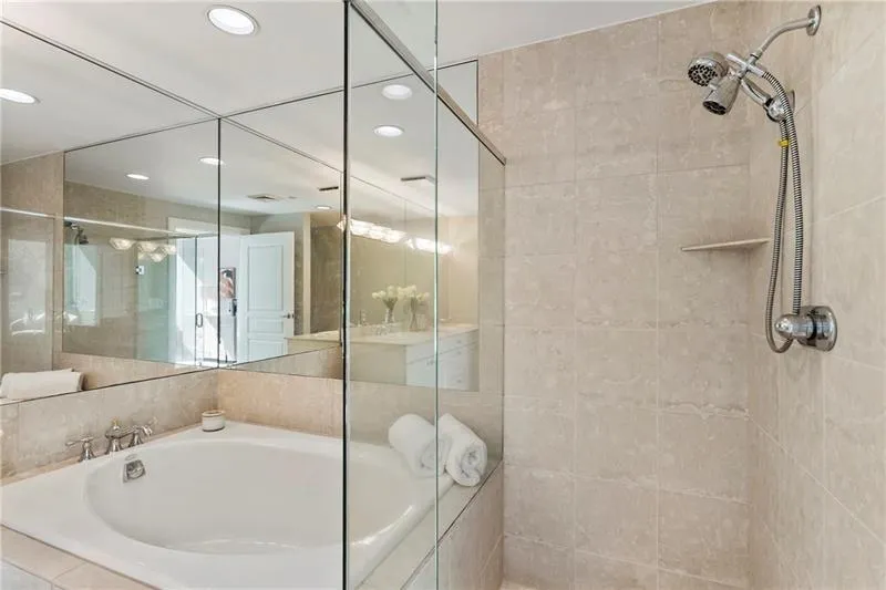 700 Park Regency Place Ne Unit 803, Atlanta, Georgia 30326, 2 Bedrooms Bedrooms, ,2 BathroomsBathrooms,Residential,For Sale,700 Park Regency Place Ne Unit 803,7546740