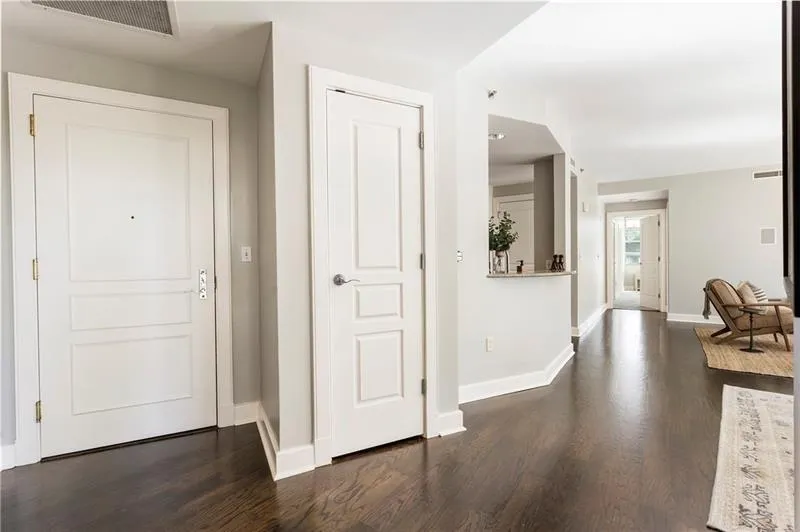 700 Park Regency Place Ne Unit 803, Atlanta, Georgia 30326, 2 Bedrooms Bedrooms, ,2 BathroomsBathrooms,Residential,For Sale,700 Park Regency Place Ne Unit 803,7546740