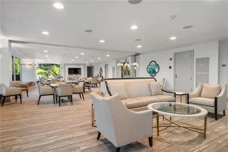 700 Park Regency Place Ne Unit 803, Atlanta, Georgia 30326, 2 Bedrooms Bedrooms, ,2 BathroomsBathrooms,Residential,For Sale,700 Park Regency Place Ne Unit 803,7546740