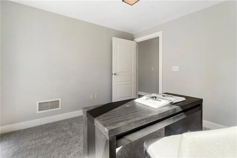 700 Park Regency Place Ne Unit 803, Atlanta, Georgia 30326, 2 Bedrooms Bedrooms, ,2 BathroomsBathrooms,Residential,For Sale,700 Park Regency Place Ne Unit 803,7546740