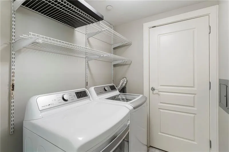 700 Park Regency Place Ne Unit 803, Atlanta, Georgia 30326, 2 Bedrooms Bedrooms, ,2 BathroomsBathrooms,Residential,For Sale,700 Park Regency Place Ne Unit 803,7546740