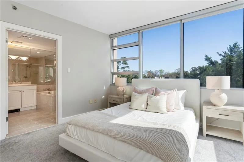 700 Park Regency Place Ne Unit 803, Atlanta, Georgia 30326, 2 Bedrooms Bedrooms, ,2 BathroomsBathrooms,Residential,For Sale,700 Park Regency Place Ne Unit 803,7546740