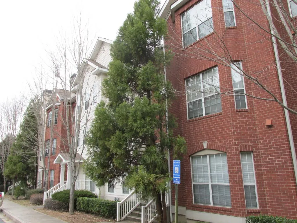 5641 Roswell Road Unit 110, Sandy Springs, Georgia 30342, 2 Bedrooms Bedrooms, ,2 BathroomsBathrooms,Residential,Sold,5641 Roswell Road Unit 110,5640432