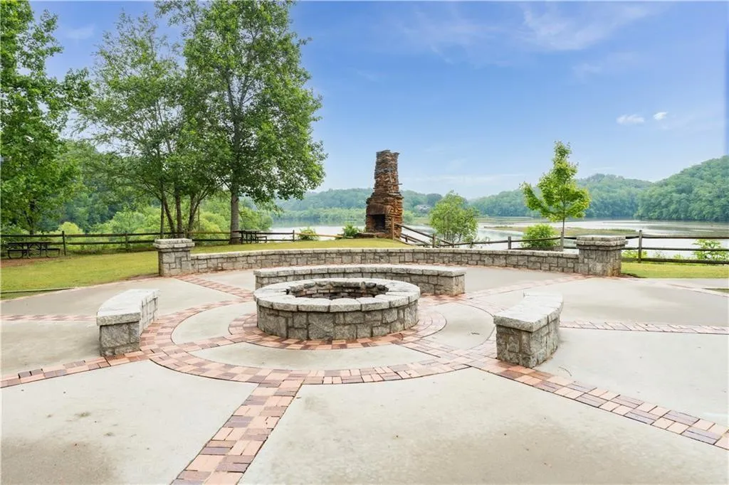 Morgan Falls Overlook Park