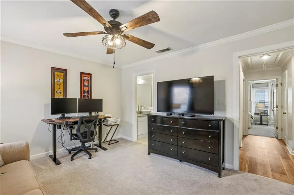Secondary bedroom with its own private ensuite.