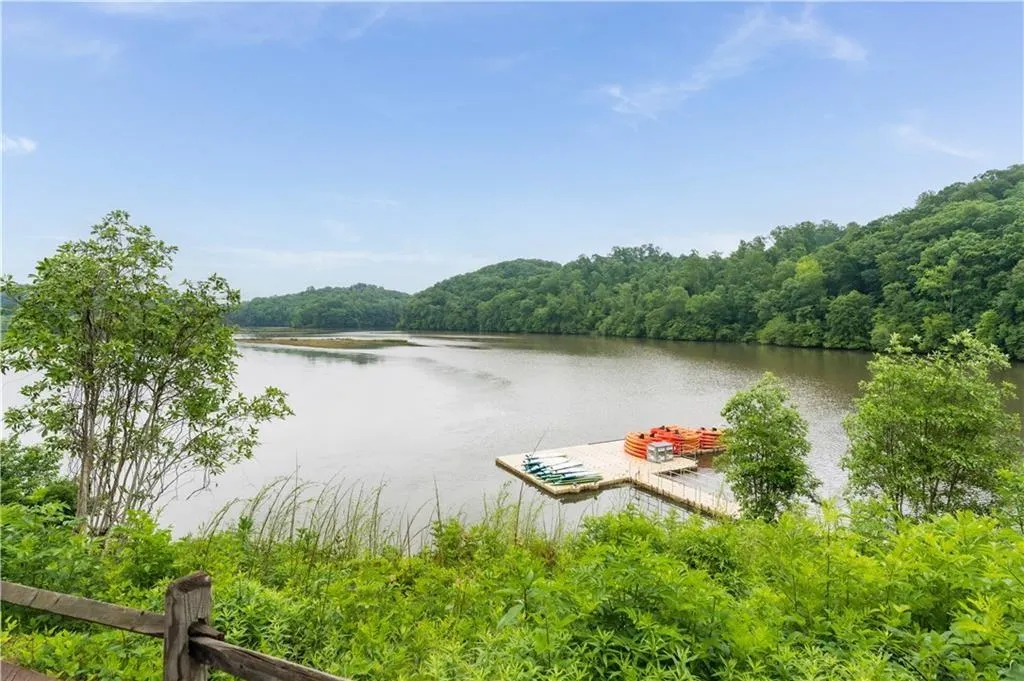 Morgan Falls Overlook Park
