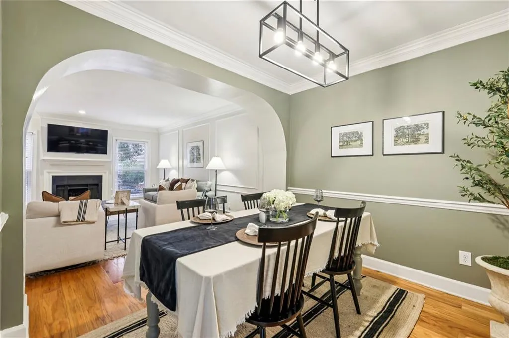 Charming and intimate dining!