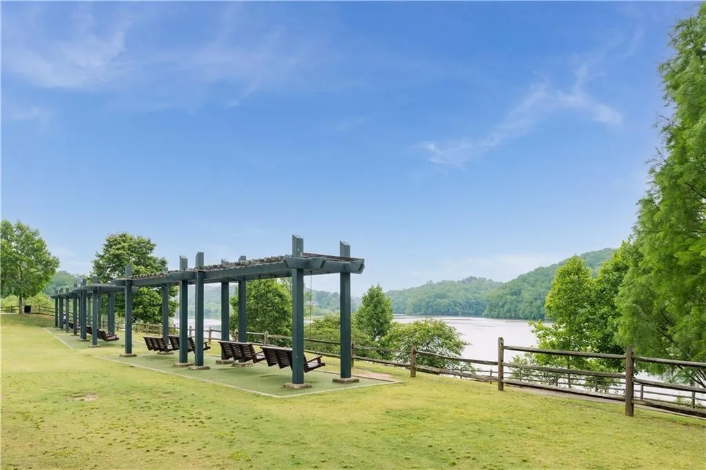 Morgan Falls Overlook Park