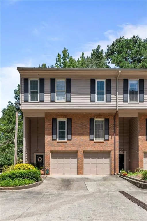 501 Brandywine Circle, Sandy Springs, Georgia 30350, 3 Bedrooms Bedrooms, ,2 BathroomsBathrooms,Residential,Sold,501 Brandywine Circle,6849930