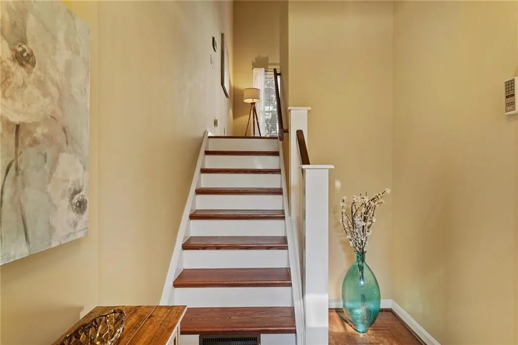 501 Brandywine Circle, Sandy Springs, Georgia 30350, 3 Bedrooms Bedrooms, ,2 BathroomsBathrooms,Residential,Sold,501 Brandywine Circle,6849930