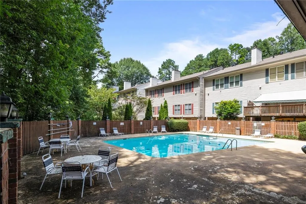 501 Brandywine Circle, Sandy Springs, Georgia 30350, 3 Bedrooms Bedrooms, ,2 BathroomsBathrooms,Residential,Sold,501 Brandywine Circle,6849930