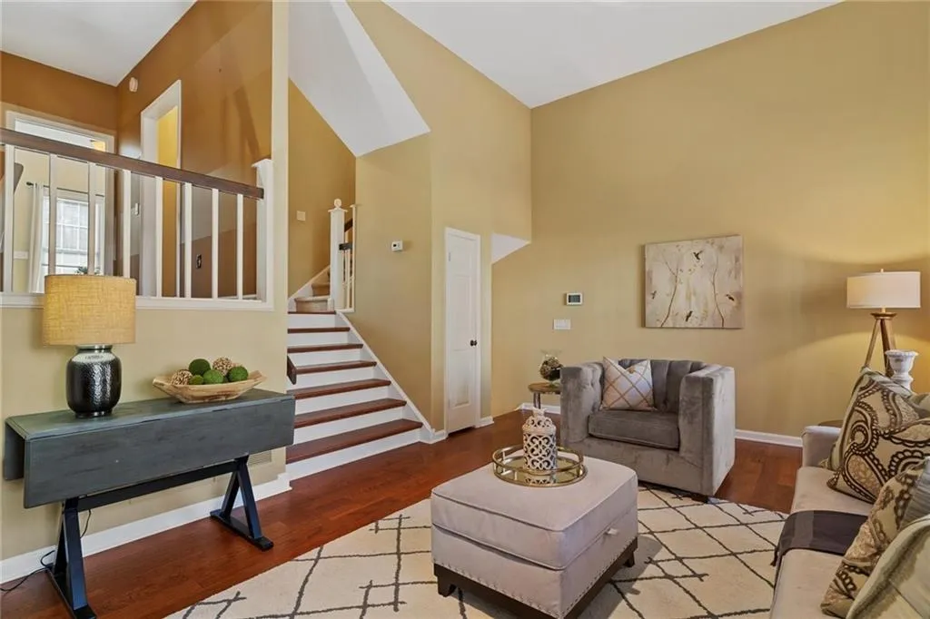 501 Brandywine Circle, Sandy Springs, Georgia 30350, 3 Bedrooms Bedrooms, ,2 BathroomsBathrooms,Residential,Sold,501 Brandywine Circle,6849930