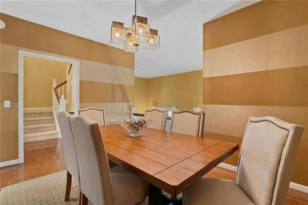 501 Brandywine Circle, Sandy Springs, Georgia 30350, 3 Bedrooms Bedrooms, ,2 BathroomsBathrooms,Residential,Sold,501 Brandywine Circle,6849930