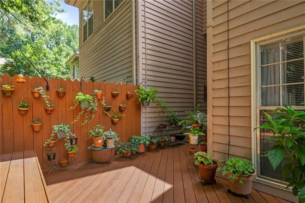 501 Brandywine Circle, Sandy Springs, Georgia 30350, 3 Bedrooms Bedrooms, ,2 BathroomsBathrooms,Residential,Sold,501 Brandywine Circle,6849930