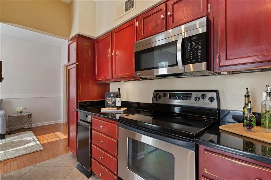 501 Brandywine Circle, Sandy Springs, Georgia 30350, 3 Bedrooms Bedrooms, ,2 BathroomsBathrooms,Residential,Sold,501 Brandywine Circle,6849930