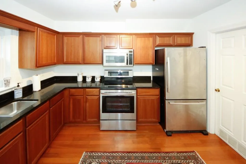 33 Mount Vernon Circle, Sandy Springs, Georgia 30338, 2 Bedrooms Bedrooms, ,2 BathroomsBathrooms,Residential,Sold,33 Mount Vernon Circle,7162996