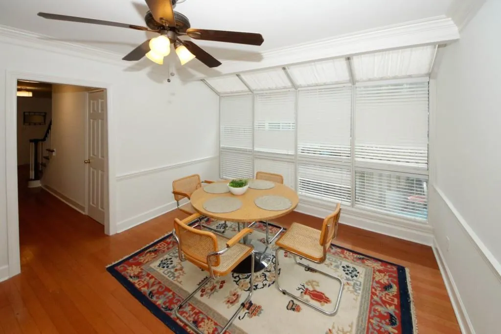 33 Mount Vernon Circle, Sandy Springs, Georgia 30338, 2 Bedrooms Bedrooms, ,2 BathroomsBathrooms,Residential,Sold,33 Mount Vernon Circle,7162996