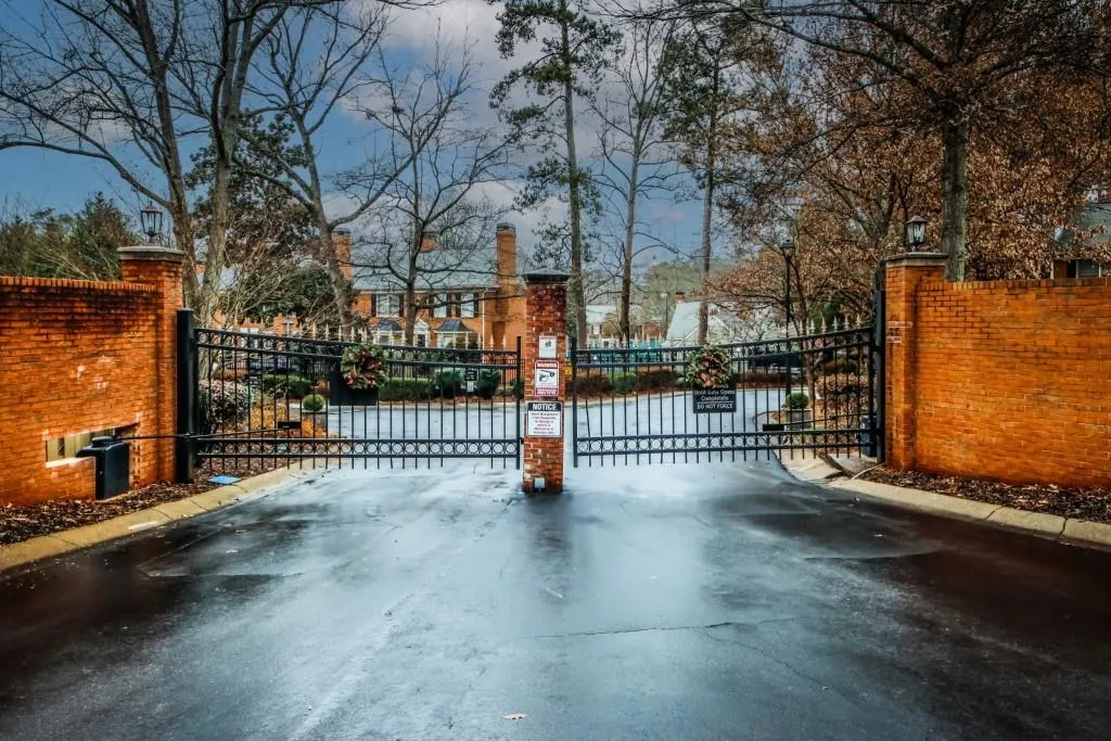 33 Mount Vernon Circle, Sandy Springs, Georgia 30338, 2 Bedrooms Bedrooms, ,2 BathroomsBathrooms,Residential,Sold,33 Mount Vernon Circle,7162996