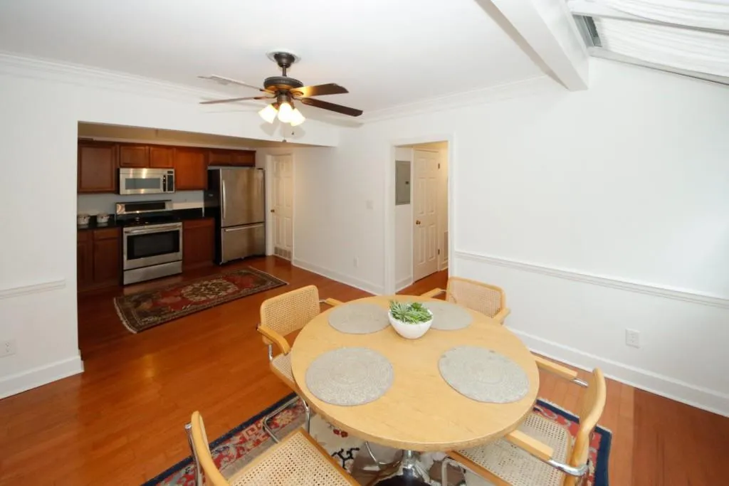 33 Mount Vernon Circle, Sandy Springs, Georgia 30338, 2 Bedrooms Bedrooms, ,2 BathroomsBathrooms,Residential,Sold,33 Mount Vernon Circle,7162996