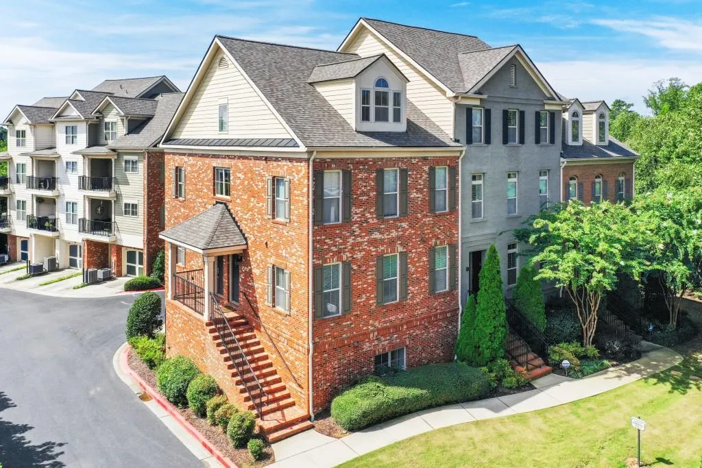 218 Le Gran View, Atlanta, Georgia 30328, 2 Bedrooms Bedrooms, ,2 BathroomsBathrooms,Residential,Sold,218 Le Gran View,6776364