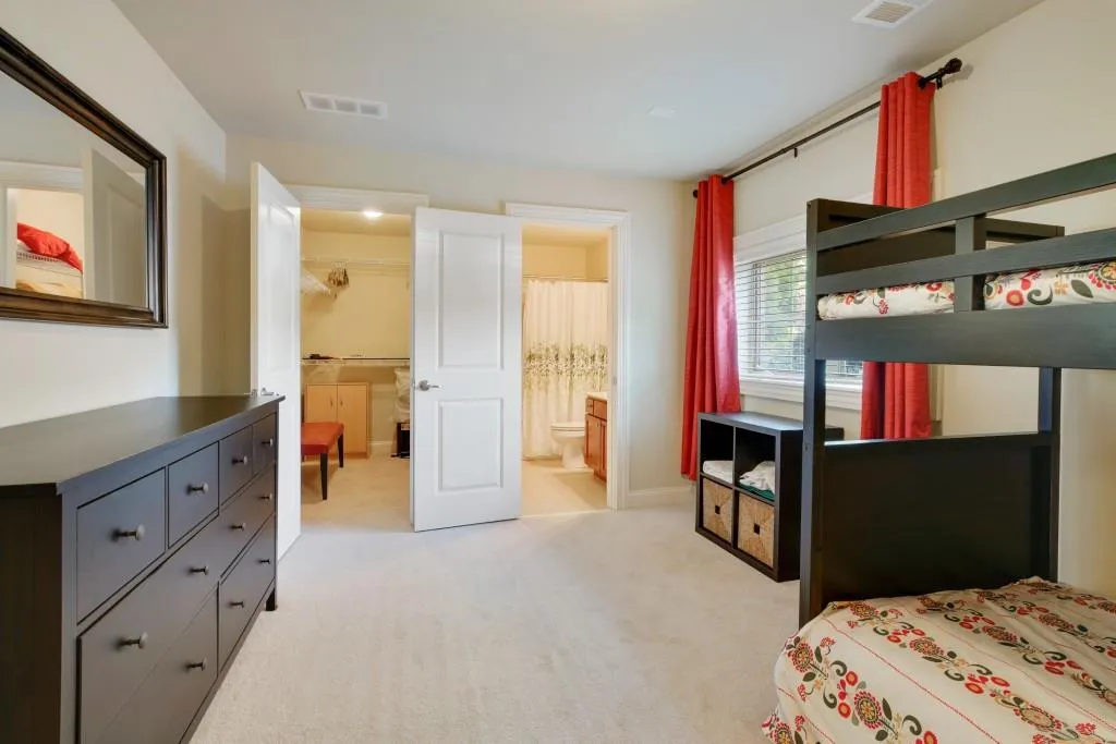 218 Le Gran View, Atlanta, Georgia 30328, 2 Bedrooms Bedrooms, ,2 BathroomsBathrooms,Residential,Sold,218 Le Gran View,6776364