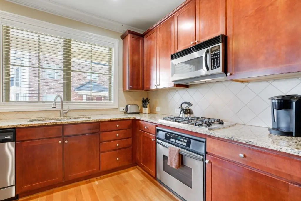 218 Le Gran View, Atlanta, Georgia 30328, 2 Bedrooms Bedrooms, ,2 BathroomsBathrooms,Residential,Sold,218 Le Gran View,6776364