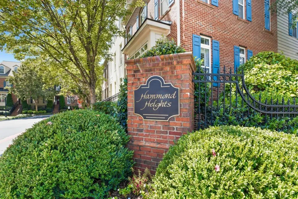 218 Le Gran View, Atlanta, Georgia 30328, 2 Bedrooms Bedrooms, ,2 BathroomsBathrooms,Residential,Sold,218 Le Gran View,6776364